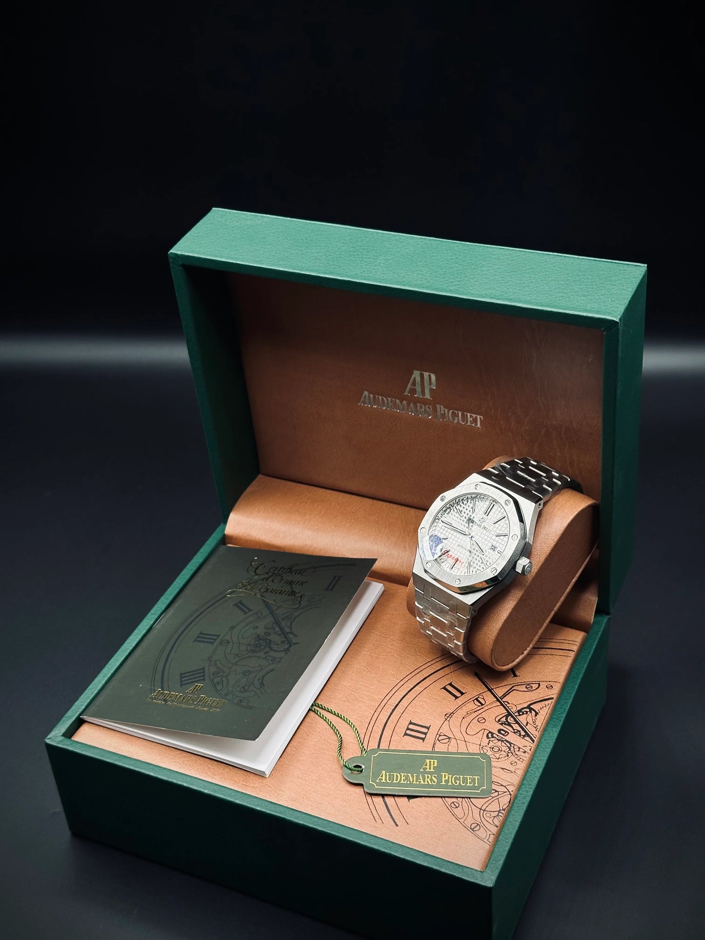 Audemars Piguet Royal-Oak Master AAA. Copy
