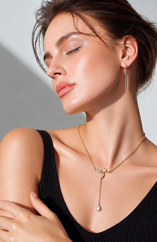 Trendy Crystal Pendant Necklace
